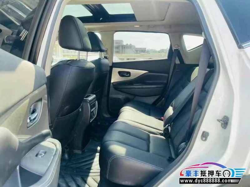 17年日产楼兰轿车抵押车出售