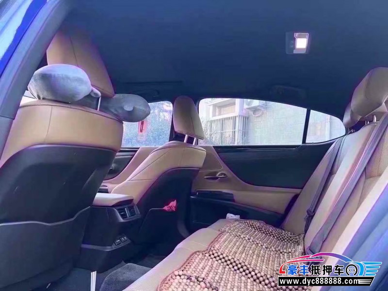 20年雷克萨斯ES轿车抵押车出售