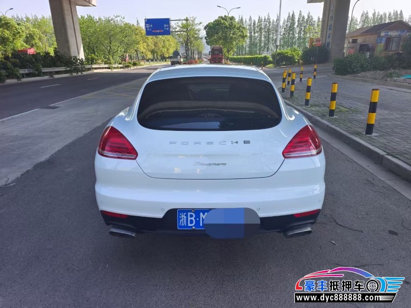 15年保时捷帕纳梅拉轿车抵押车出售