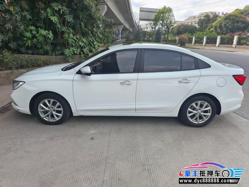 20年荣威i5轿车抵押车出售