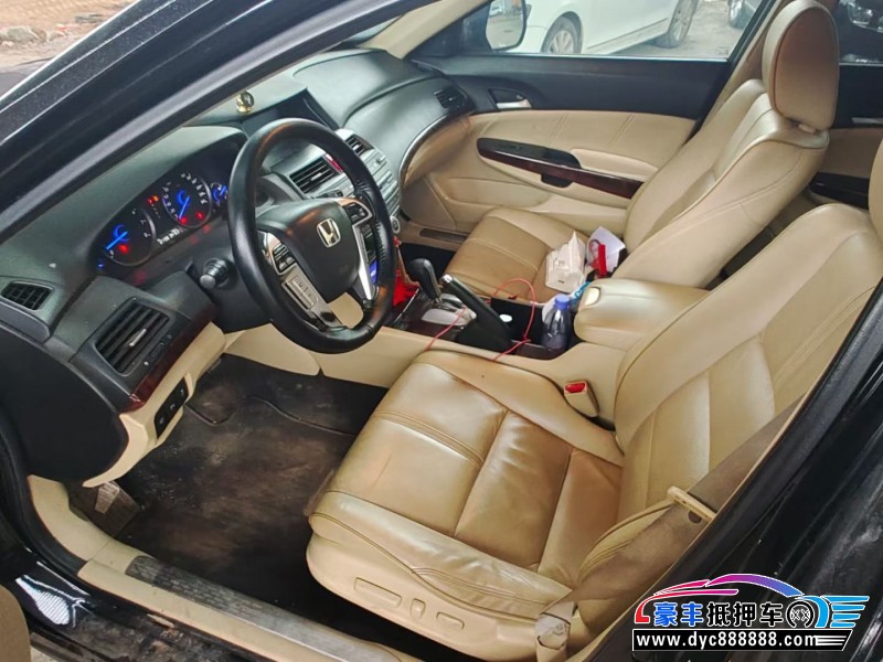 11年本田歌诗图轿车抵押车出售