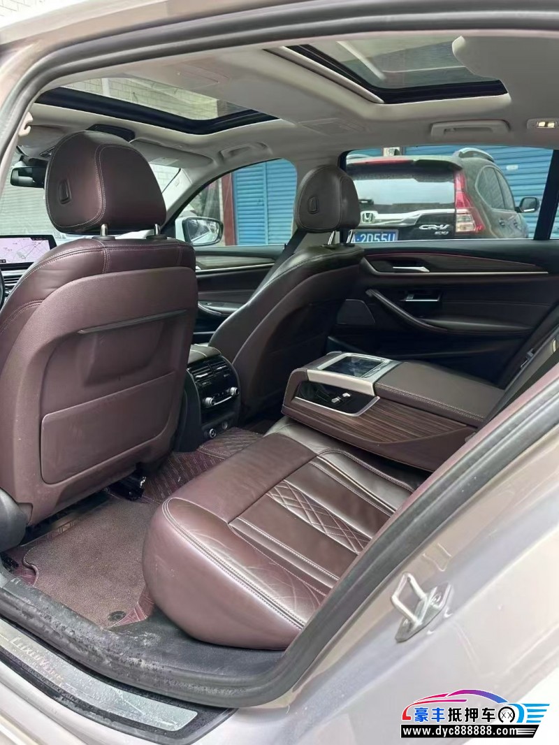 19年宝马5系轿车抵押车出售