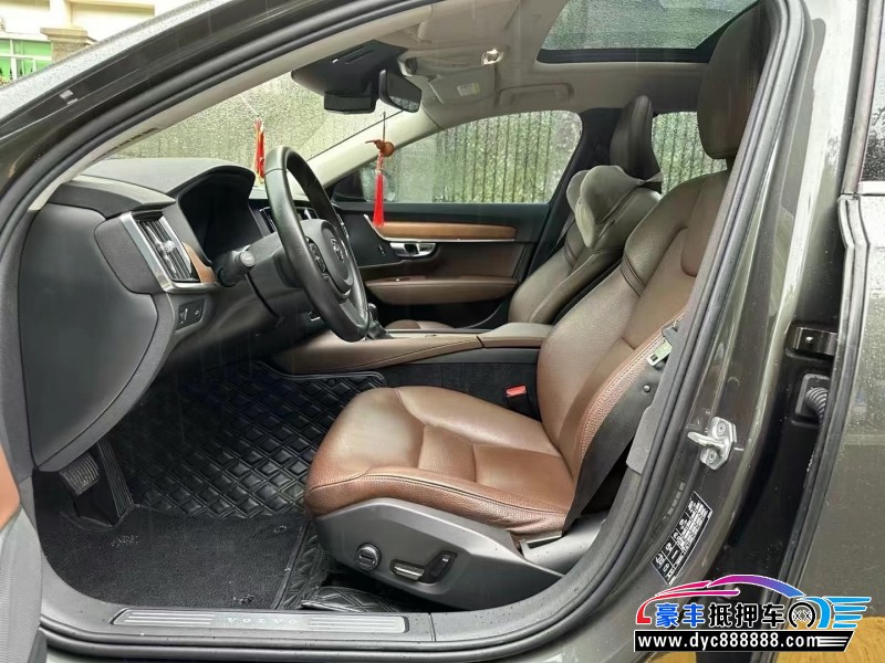 20年沃尔沃S90轿车抵押车出售