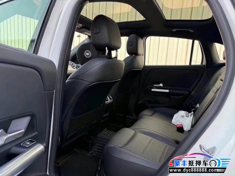 21年奔驰GLA轿车抵押车出售