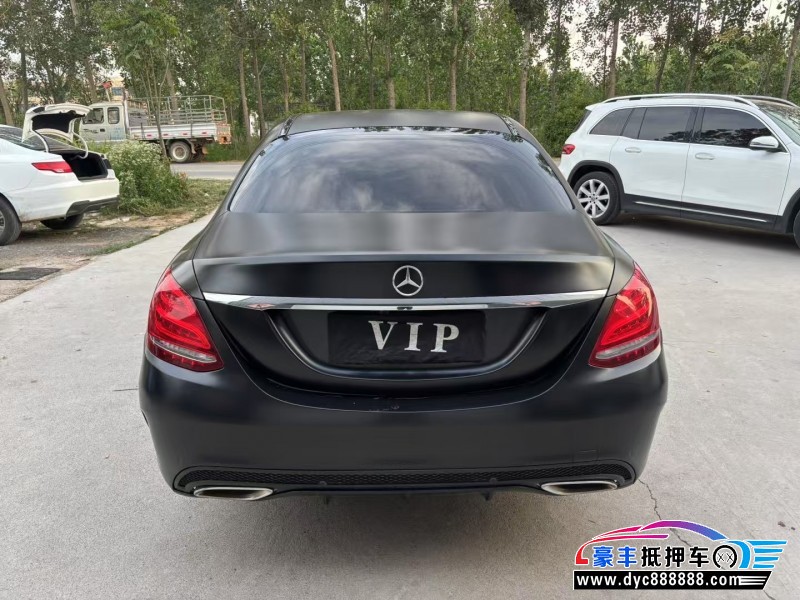 16年奔驰C轿车抵押车出售