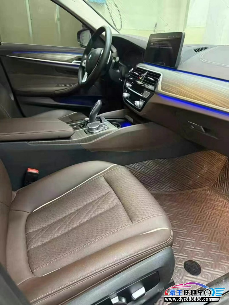 23年宝马5系轿车抵押车出售