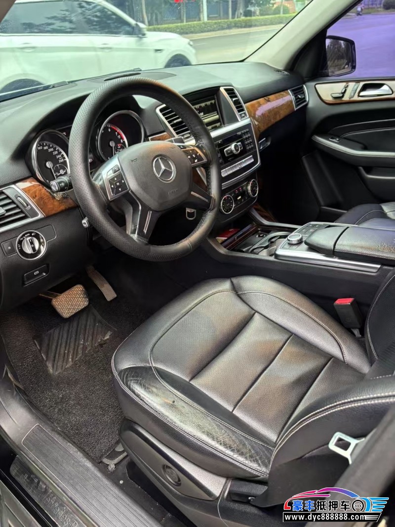 15年奔驰ML轿车抵押车出售