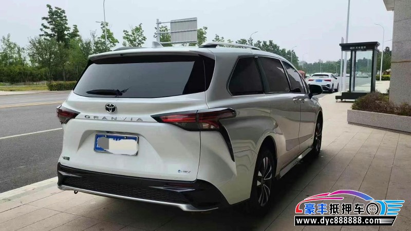 24年丰田格瑞维亚轿车抵押车出售