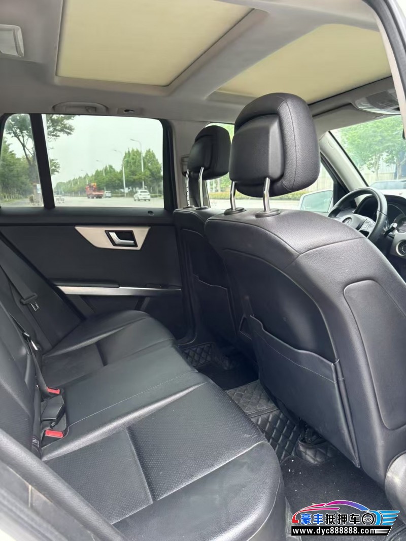 14年奔驰GLK轿车抵押车出售