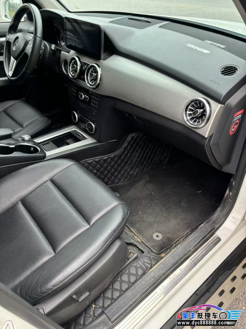 14年奔驰GLK轿车抵押车出售