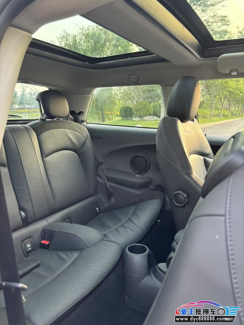 19年宝马MINI轿车抵押车出售