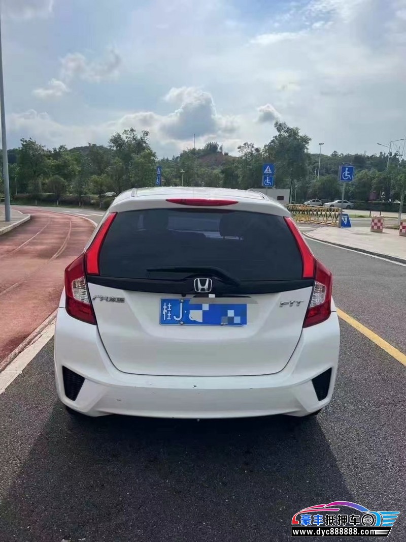 15年本田飞度轿车抵押车出售