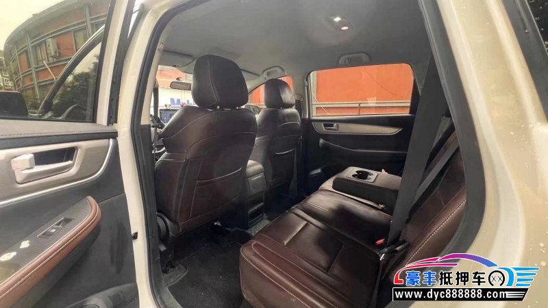 23年东风风行T5轿车抵押车出售