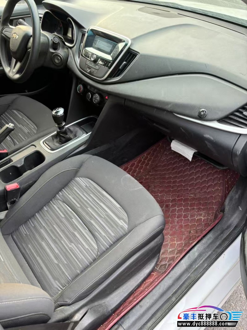 17年雪佛兰科沃兹轿车抵押车出售