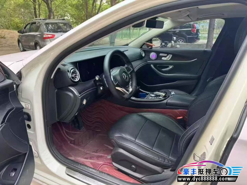 17年奔驰E轿车抵押车出售