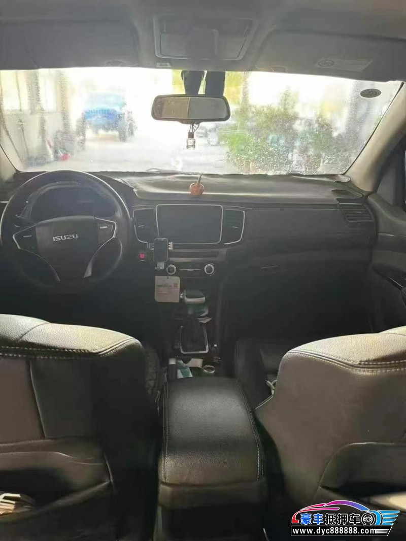 19年五十铃D-MAX轿车抵押车出售