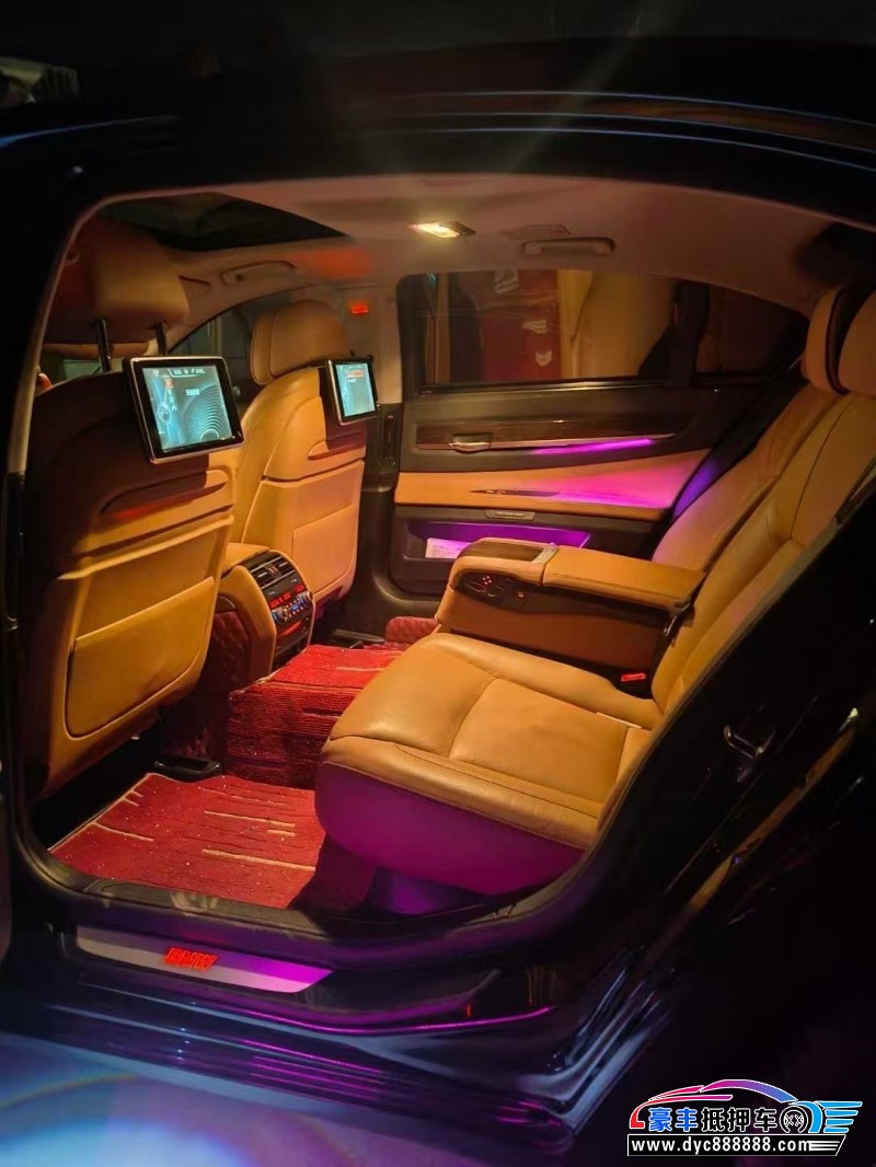 14年宝马7系轿车抵押车出售