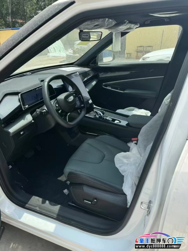 25年吉利博越轿车抵押车出售