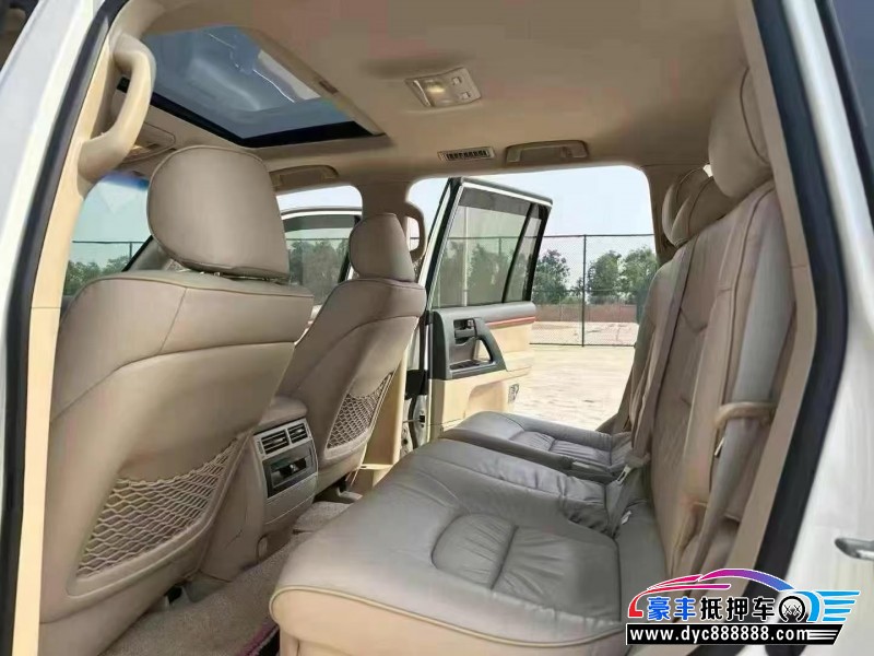 13年丰田兰德酷路泽（陆巡）轿车抵押车出售