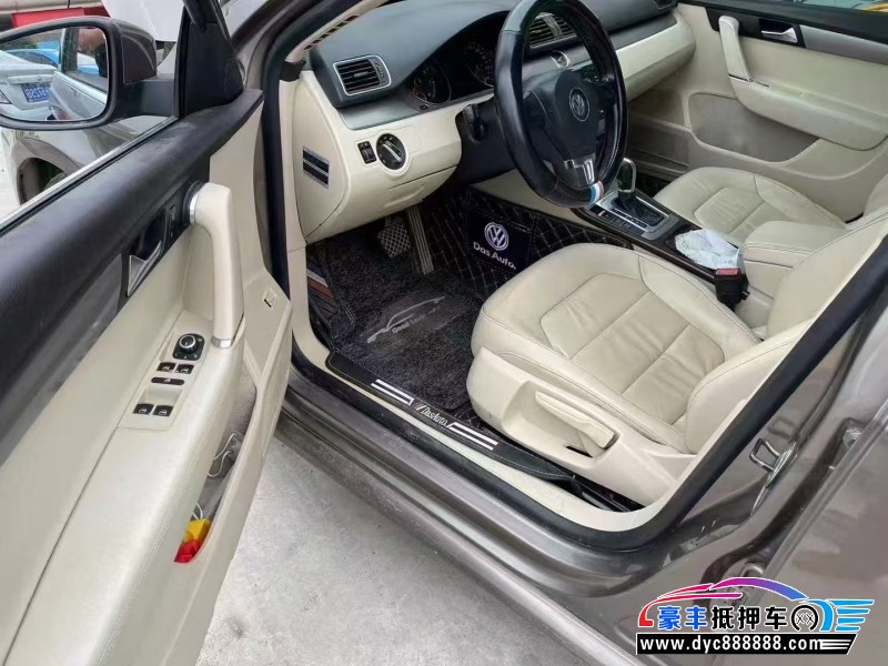 12年大众迈腾轿车抵押车出售