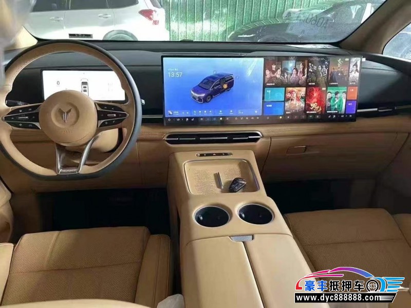 25年岚图梦想家轿车抵押车出售