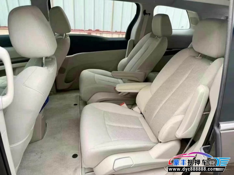 24年别克GL8轿车抵押车出售