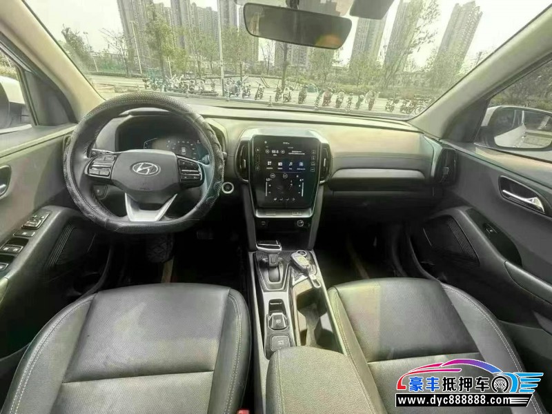 22年现代ix35轿车抵押车出售