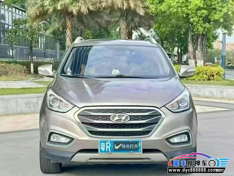 16年现代ix35轿车抵押车出售