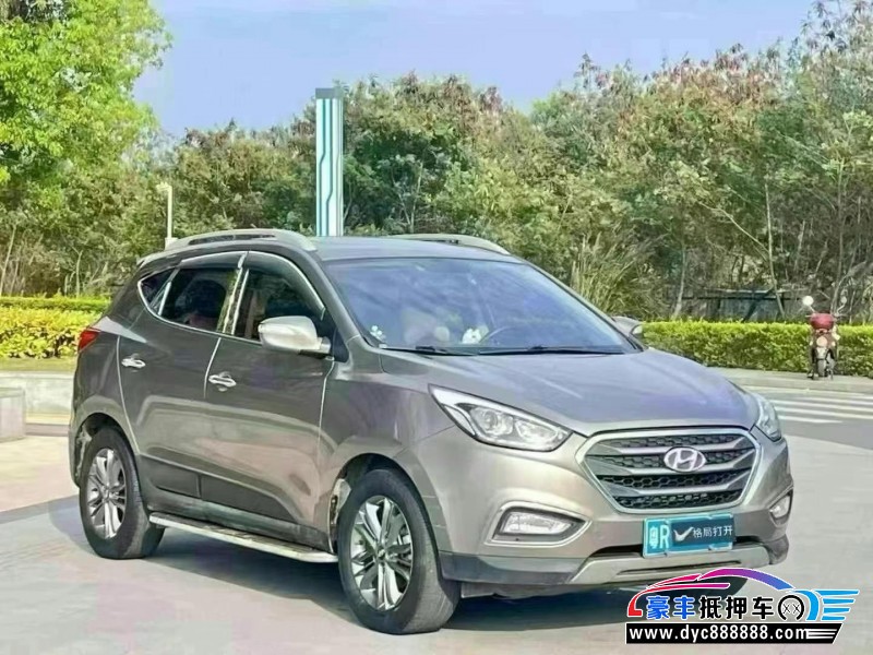 16年现代ix35轿车抵押车出售