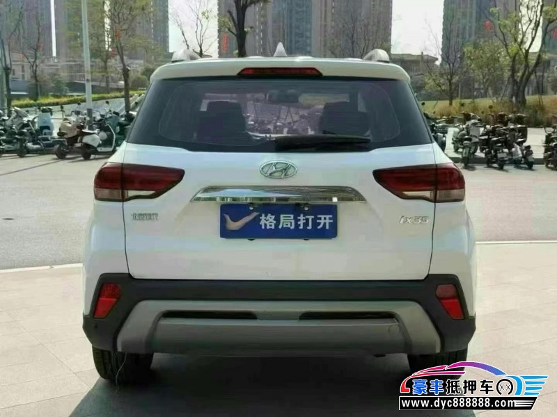 18年现代ix35轿车抵押车出售