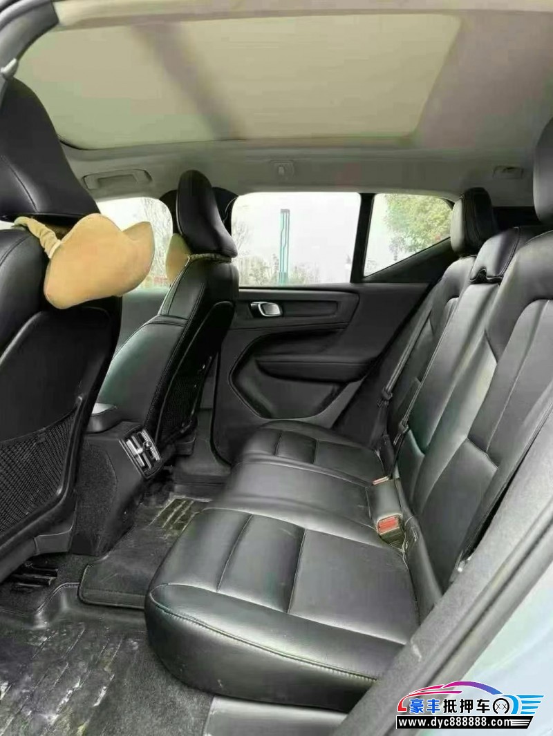 21年沃尔沃XC40轿车抵押车出售