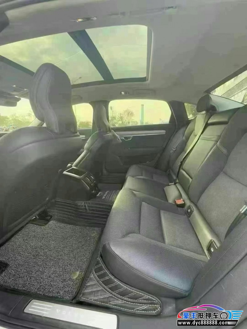 19年沃尔沃S90轿车抵押车出售