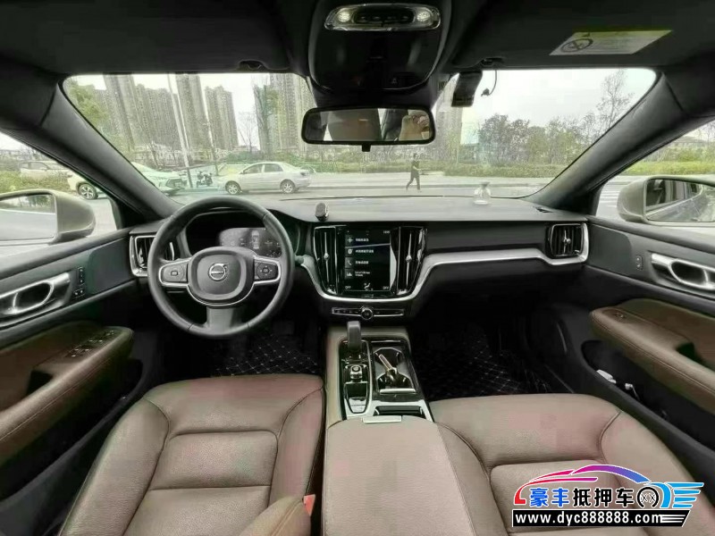 22年沃尔沃S60轿车抵押车出售