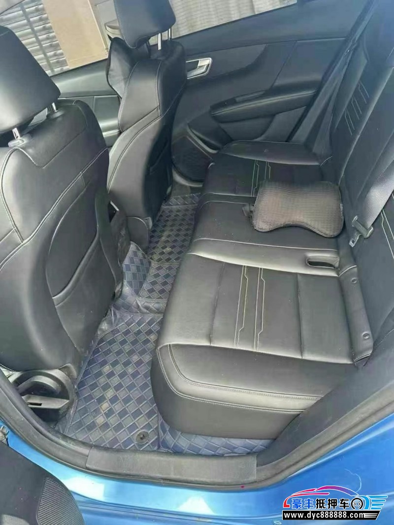 20年比亚迪秦轿车抵押车出售