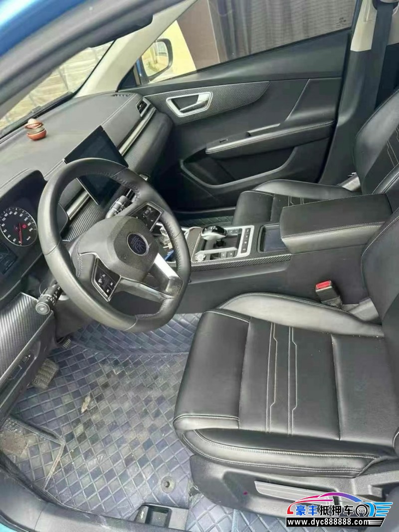 20年比亚迪秦轿车抵押车出售