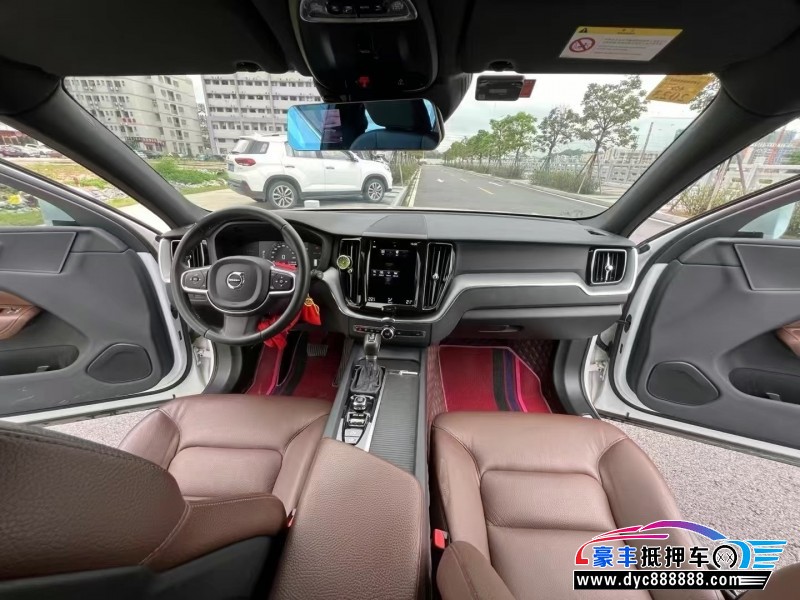 21年沃尔沃XC60轿车抵押车出售