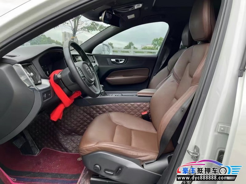 21年沃尔沃XC60轿车抵押车出售