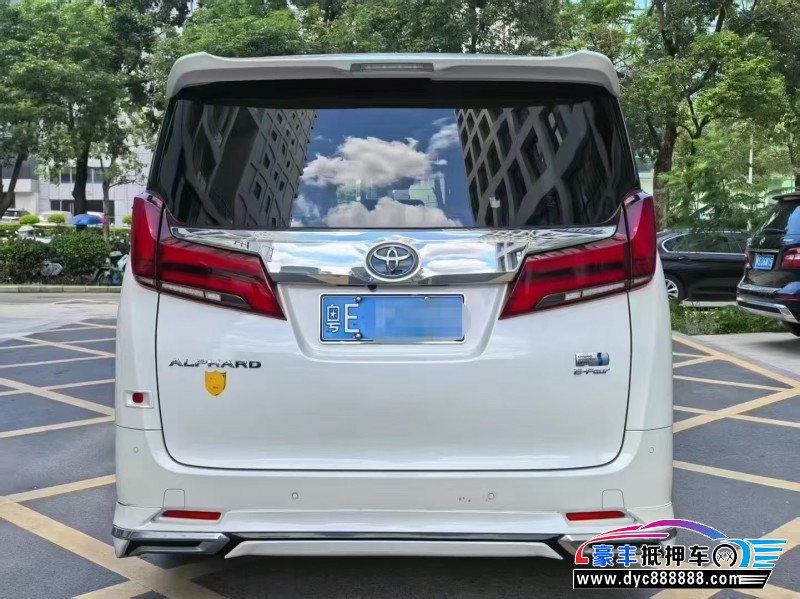 22年丰田埃尔法轿车抵押车出售