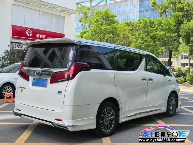 22年丰田埃尔法轿车抵押车出售