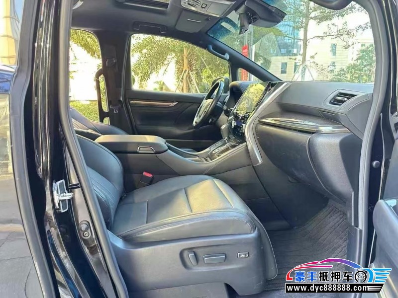 21年丰田埃尔法轿车抵押车出售