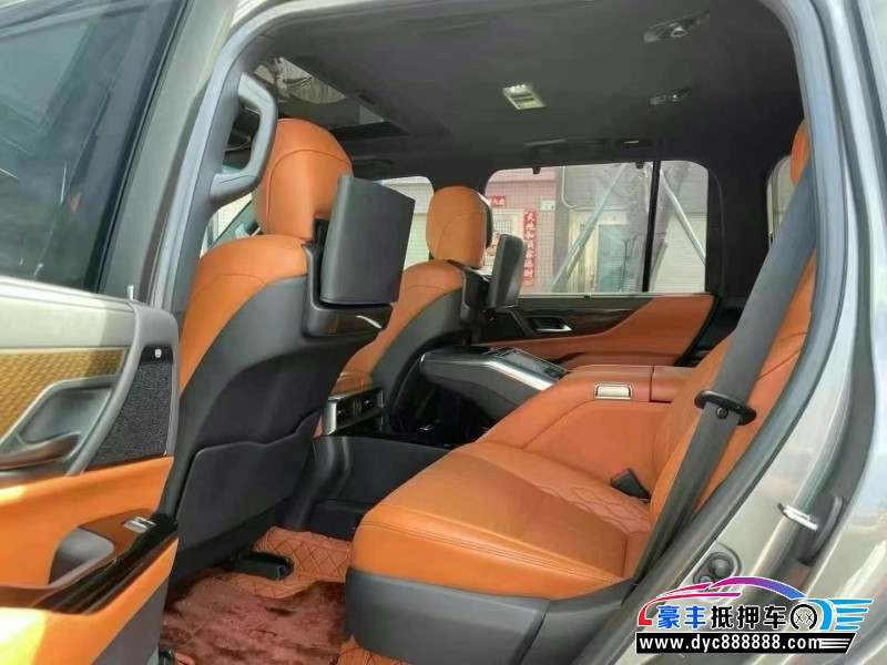 23年雷克萨斯LX轿车抵押车出售