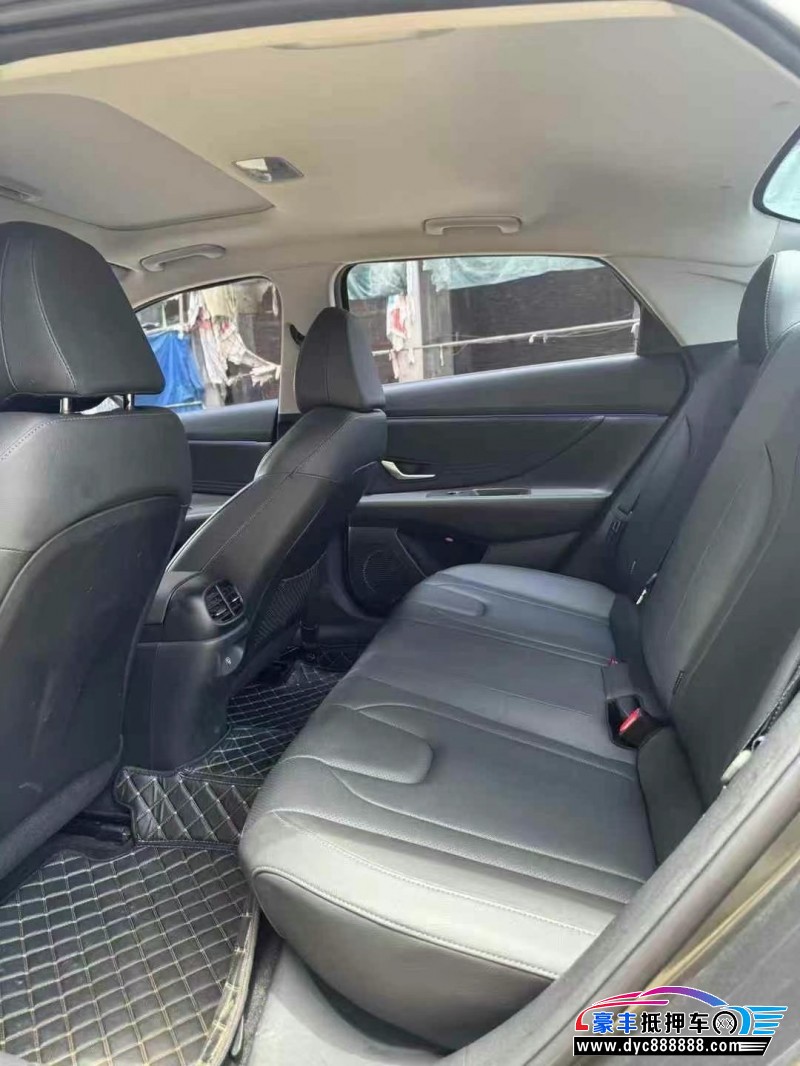 24年现代伊兰特轿车抵押车出售