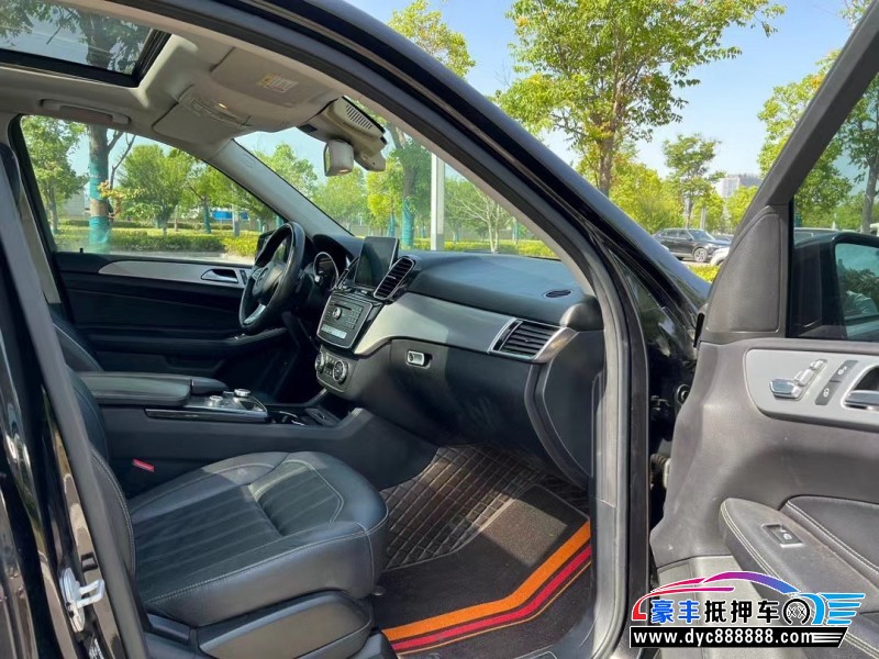 16年奔驰GLE轿车抵押车出售