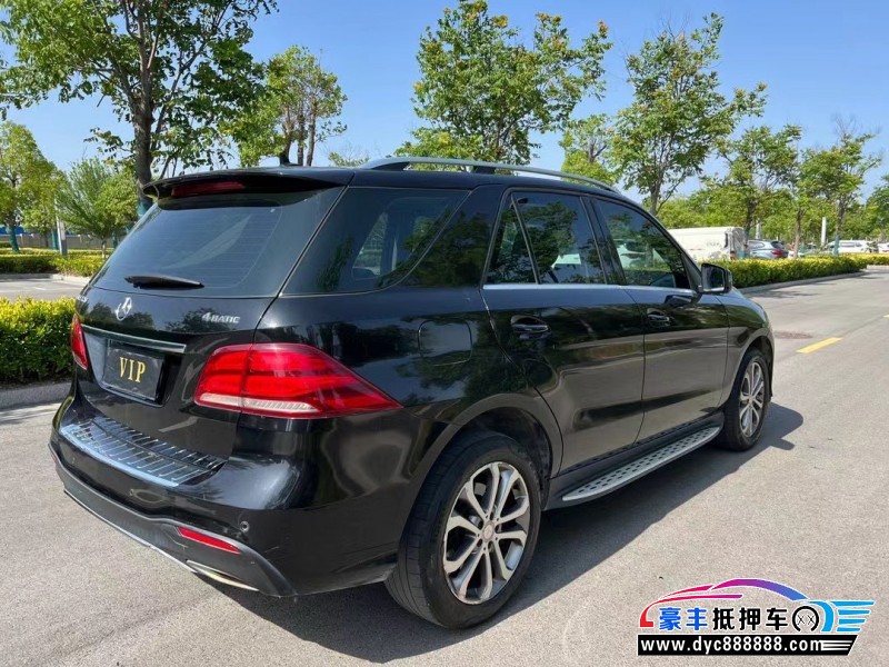 16年奔驰GLE轿车抵押车出售