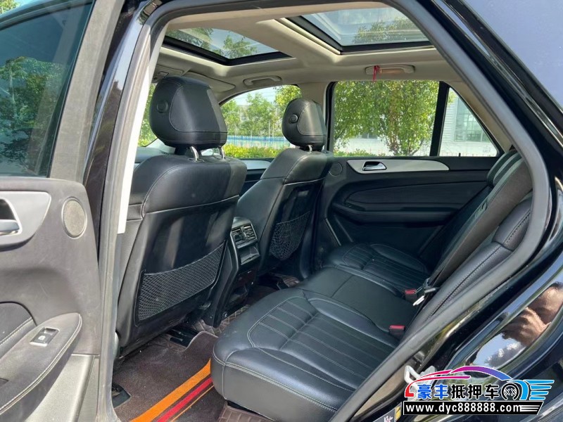 16年奔驰GLE轿车抵押车出售