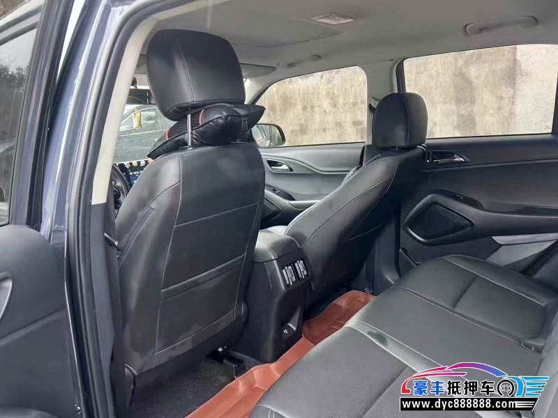 22年现代ix35轿车抵押车出售