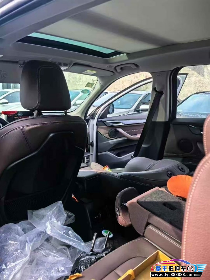 20年宝马X1轿车抵押车出售