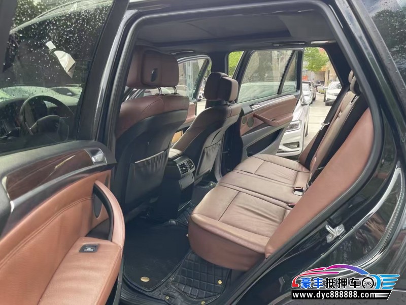 13年宝马X5轿车抵押车出售