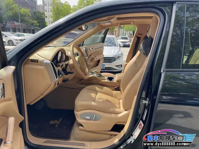 13年保时捷卡宴轿车抵押车出售