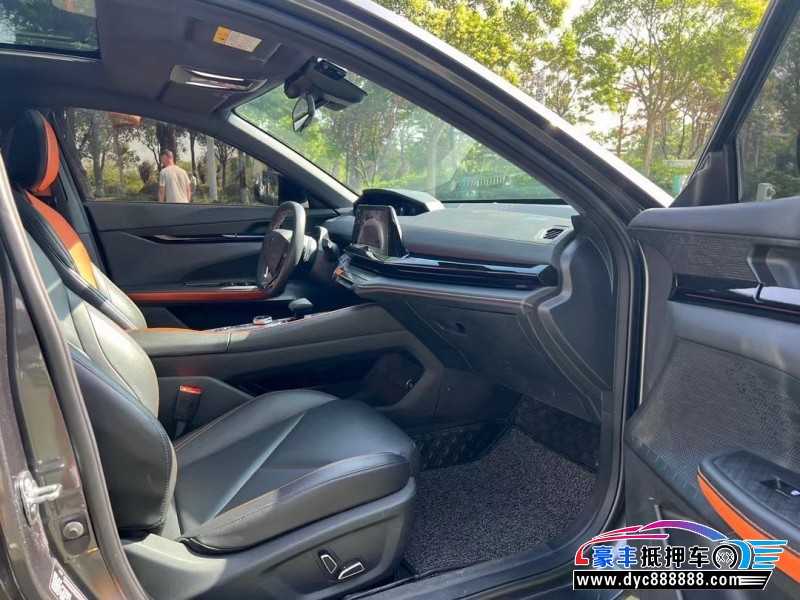 22年长安长安UNI轿车抵押车出售